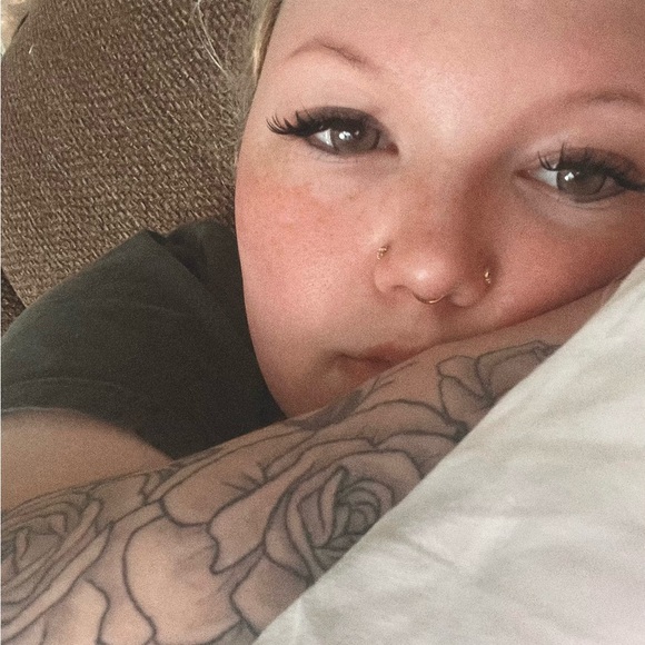 Meet your Posher, Mindy! - Picture 1 of 1